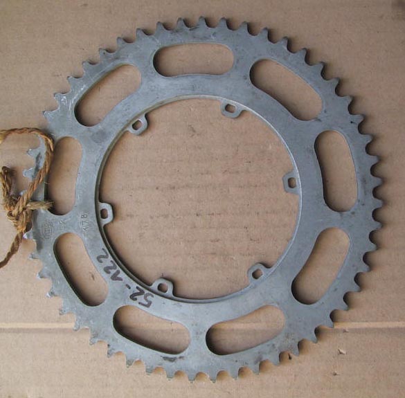 couronne 52 dents 122 mm