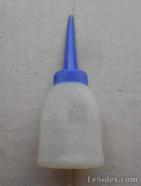 burette d' huile vide