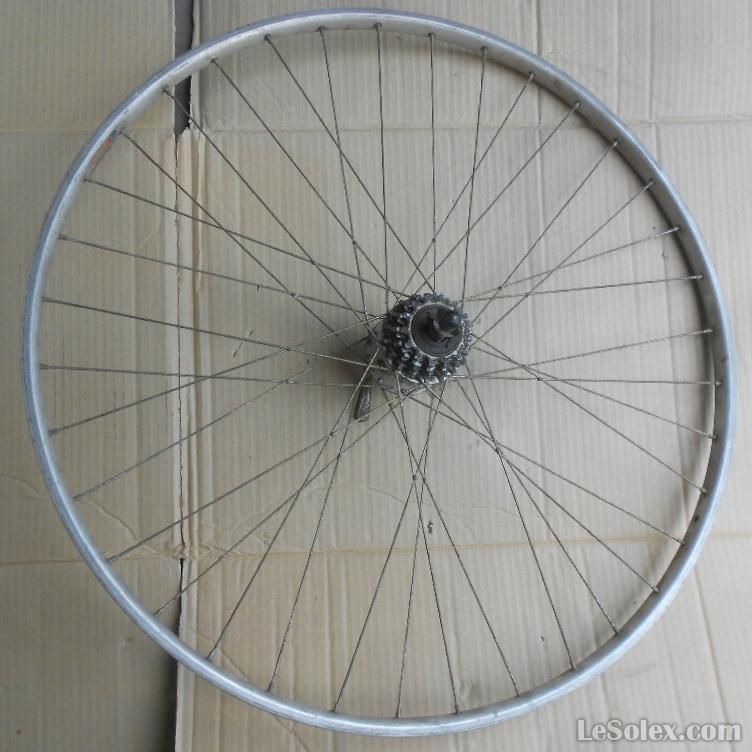 roue arriere velo course ancien 700 à boyau occasion