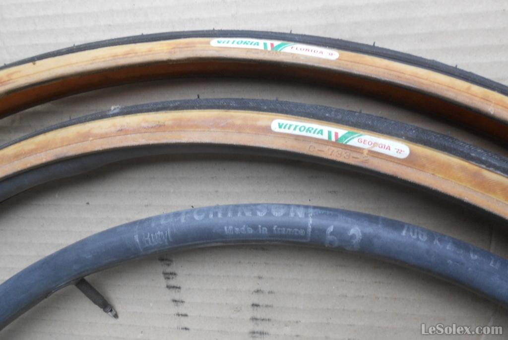 lot 2 Pneu velo 700 x22C 700x19C vittoria georgia