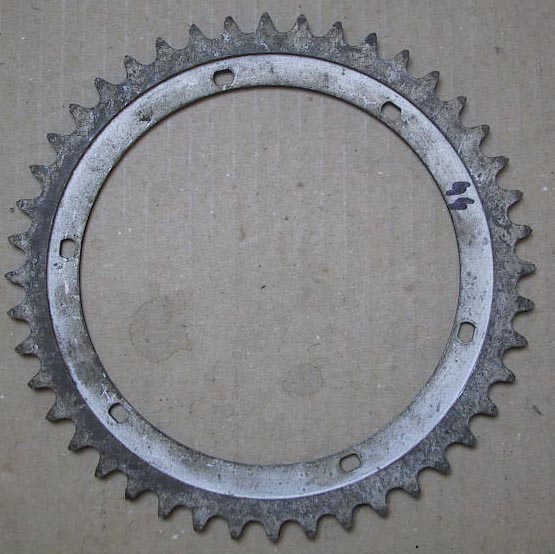 couronne 44 dents 133 mm