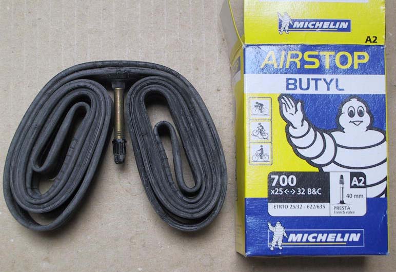 chambre à air michelin A2 velo 700