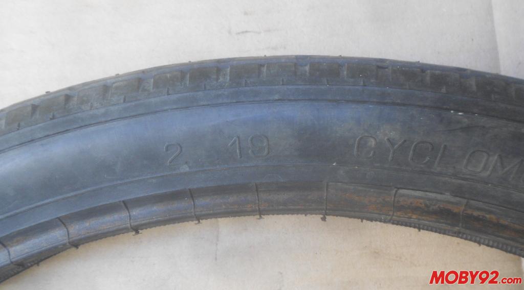 Pneu michelin 2-19 cyclomoteur occasion