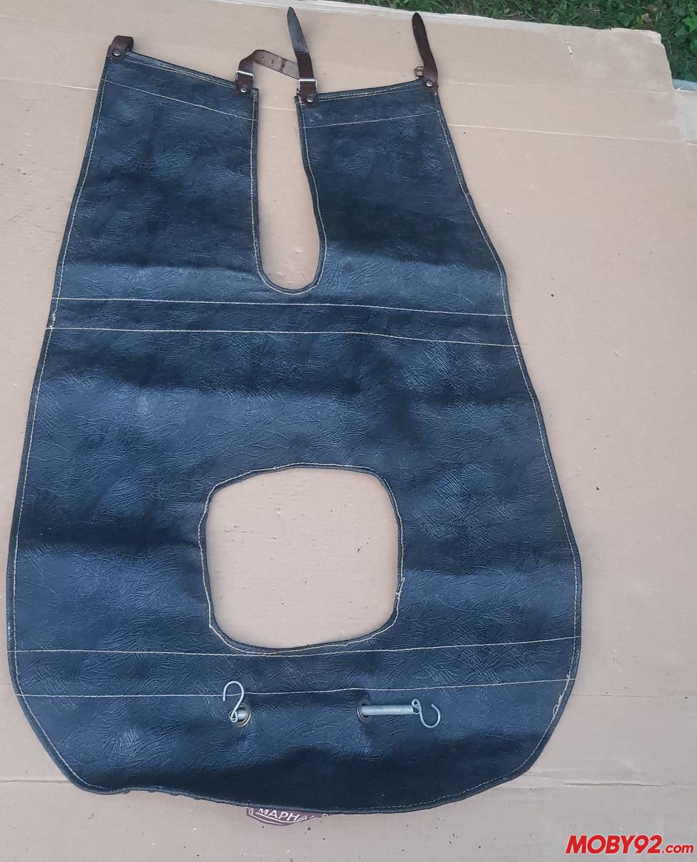 tablier noir facon croco