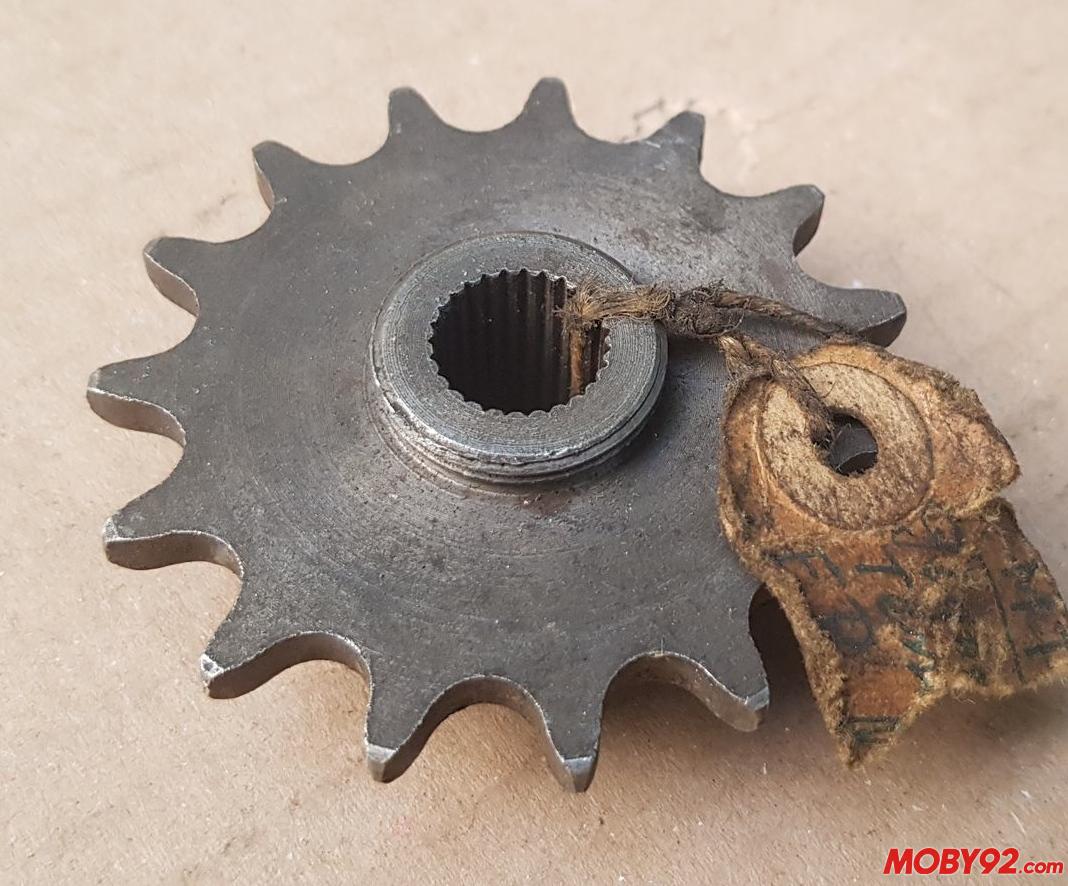 pignon moto ancienne 15 dents
