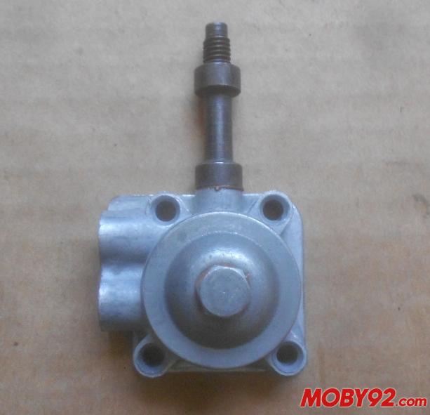 pompe &agrave; essence 2200 origine