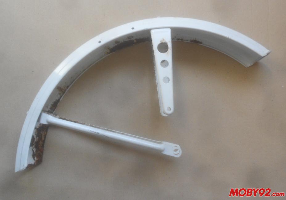 Garde boue avant honda amigo