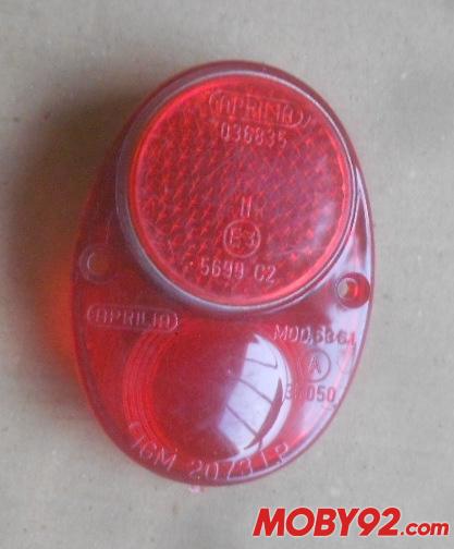 cabochon Feu rouge aprilia ovale