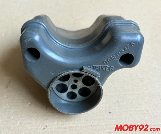 Capot filtre &agrave; air peugeot GT10 occasion