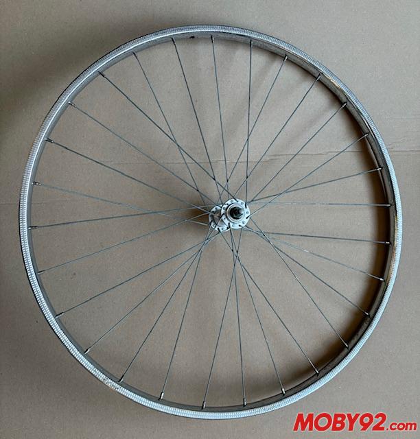 Roue avant velo 600