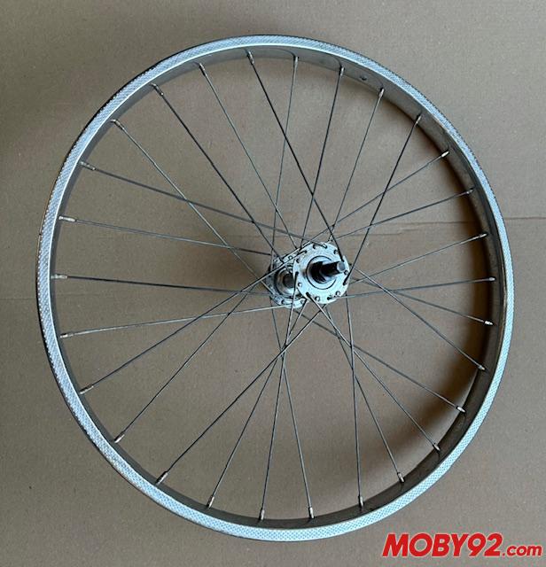 Roue arri&egrave;re v&eacute;lo 20x1.75