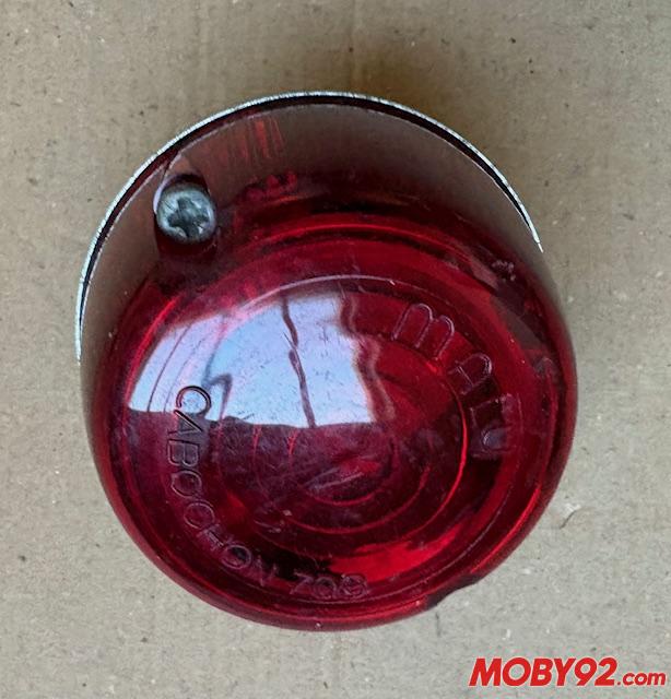 Feu stop maly 708 rouge