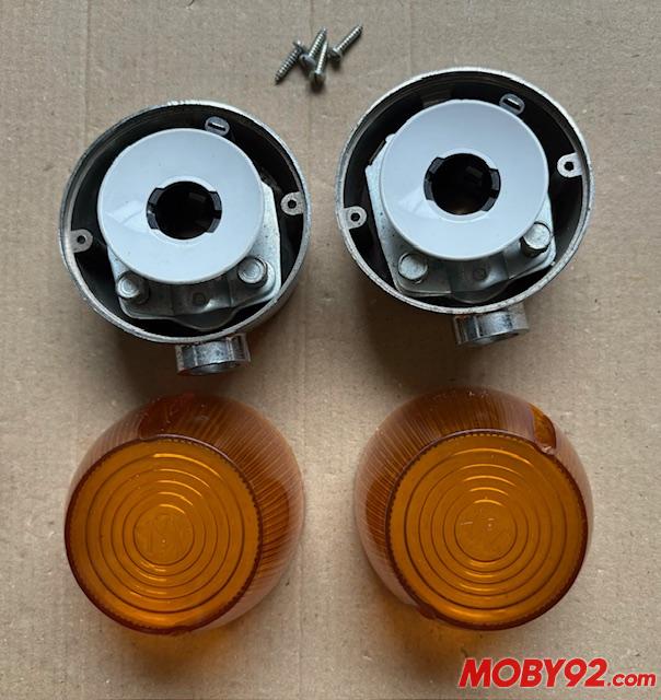 Clignotant novi chrom&eacute; complet