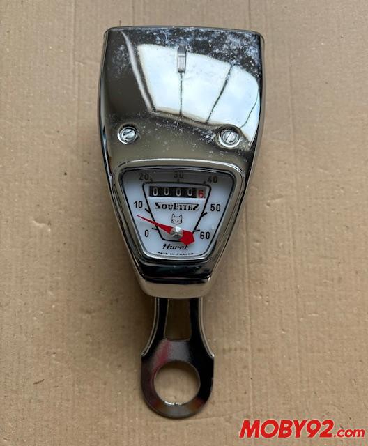 Phare v&eacute;lo et compteur int&eacute;gr&eacute; huret