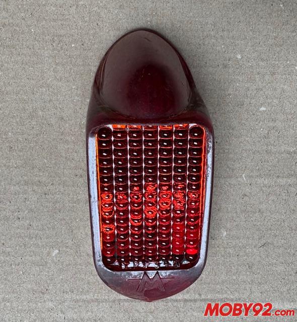 Feu rouge mobylette motobecane origine occasion