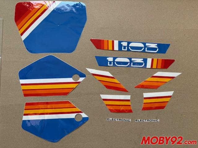 Lot 9 Autocollant 103 racing