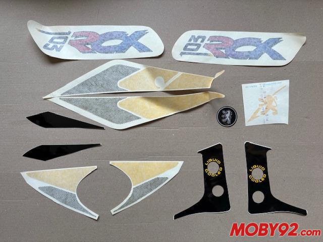 Lot 12 Autocollant 103 RCX