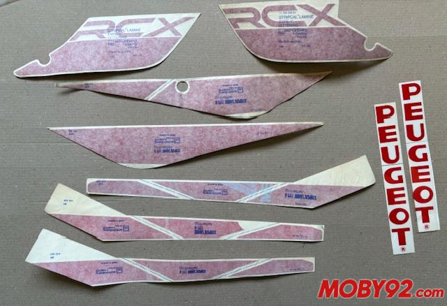 Lot 9 Autocollant 103 RCX