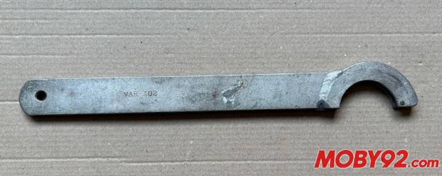 cl&eacute; &agrave; ergot VAR 302