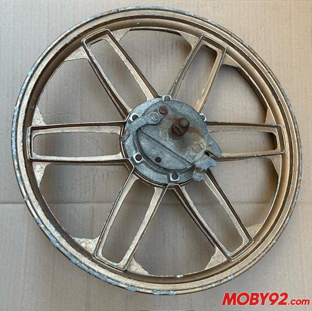 Roue arri&egrave;re motobecane M16 2 1/4-17 occasion