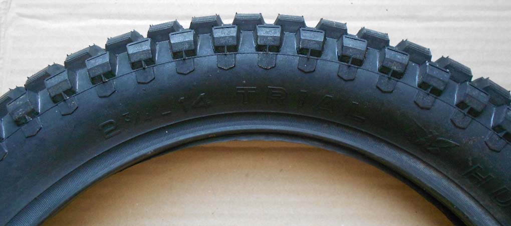 pneu neuf 2.75-14 hutchinson trial