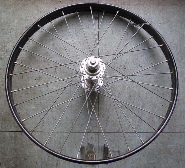 roue velo remorque triporteur peugeot  neuve 450