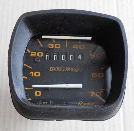 compteur peugeot rectangle 103 MVL fond noir