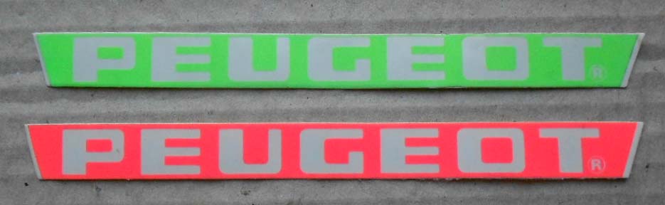 autocollant carter peugeot 103  rose ou vert fluo