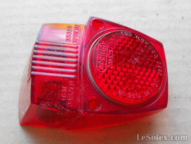 cabochon feu rouge aprilia