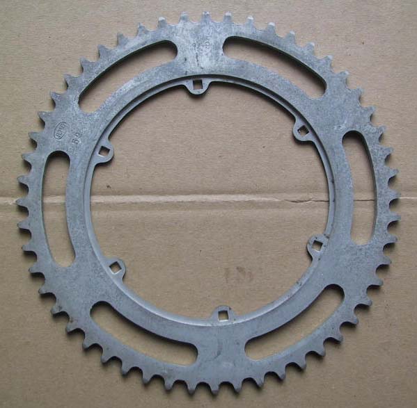 couronne 52 dents 141 mm