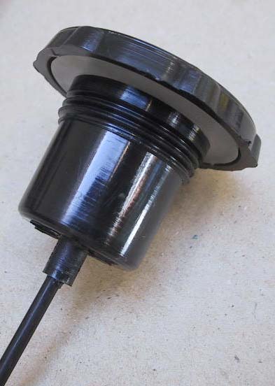 bouchon motobecane noir à vis 30 mm avec jauge