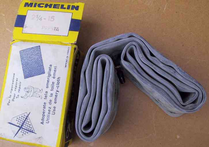 chambre à air michelin 2 1/4-15 petite valve