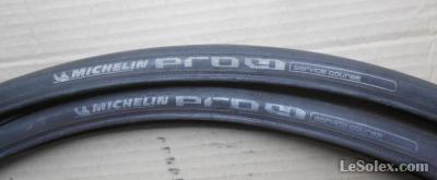 lot 2 Pneu route velo 700 x23C michelin occasion