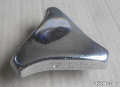 bouchon reservoir chrom&eacute; motobecane triangulaire