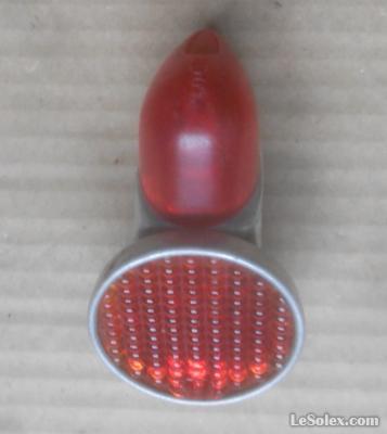 phare arriere rouge + sac vide pieces d'origine Peugeot ancien vélo