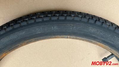 Pneu 2 1/4-16 hutchinson vroom occasion