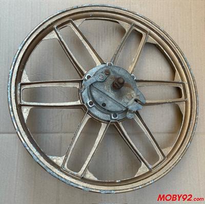 Roue arri&egrave;re motobecane M16 2 1/4-17 occasion