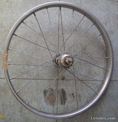 Roue arriere neuve 400 A velo enfant