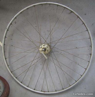 roue avant velo course ancien 700 NISI