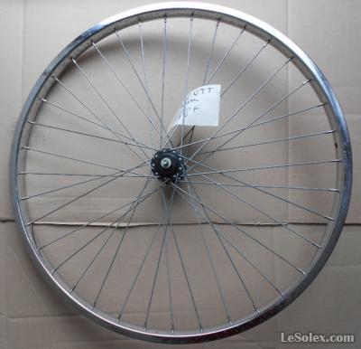 Roue avant v&eacute;lo VTT 26 pouces neuve