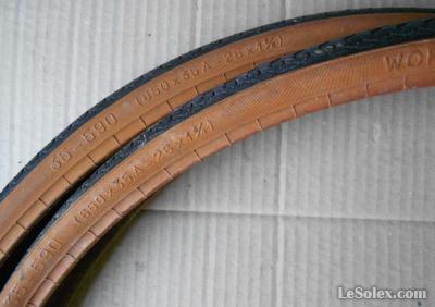 Pneu velo ancien michelin 650x35B world tour